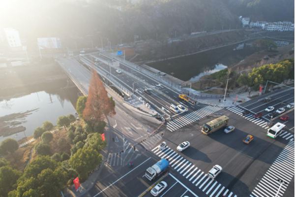 1673833165429624.jpg 1673832947619.jpg