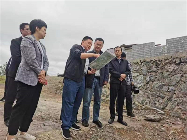 5月10日，副县长徐涌泗一行调研湖田山项目，开云网页版登录入口-开云online(中国)
党委书记、董事长洪筱明，湖田山执行董事邢辉姣陪同2.jpg