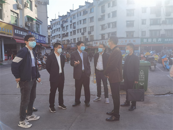 11月10日，常务副县长詹凯一行调研歙州中心市场，开云网页版登录入口-开云online(中国)
常务副总经理方亮陪同。.jpg